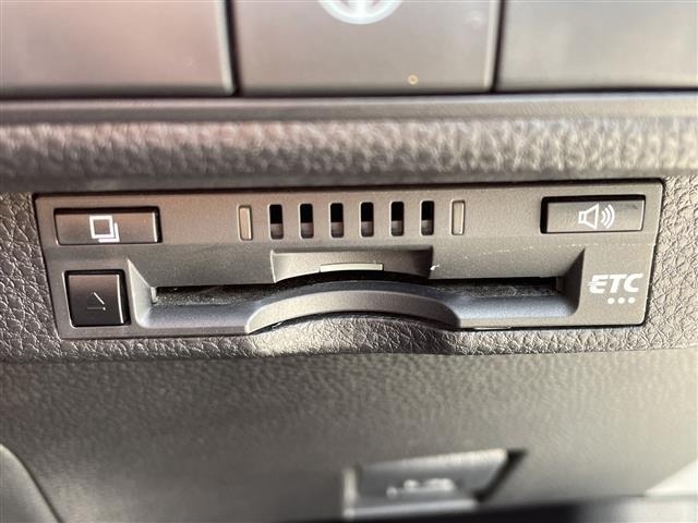 Toyota COROLLA TOURING 2022 7988815-24