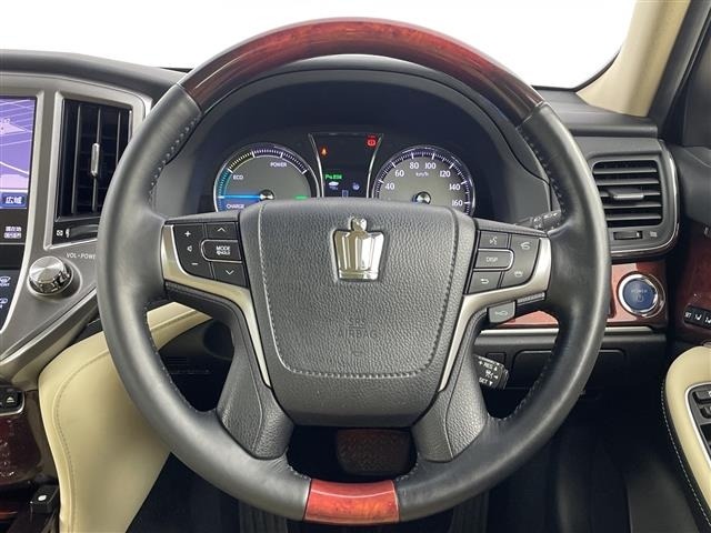 Toyota CROWN MAJESTA 2015 7988574-19