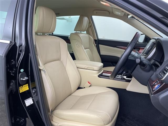 Toyota CROWN MAJESTA 2015 7988574-21