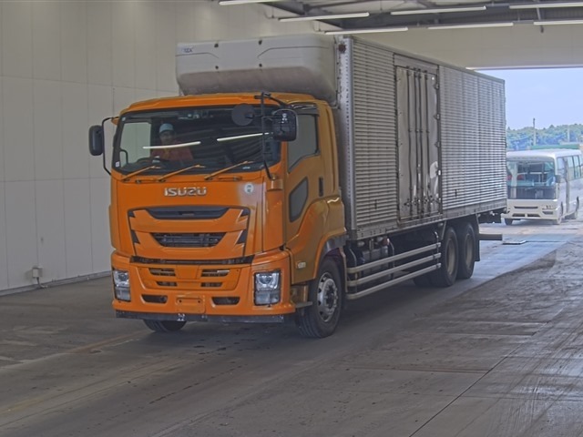 Isuzu GIGA 2018 7986925-0