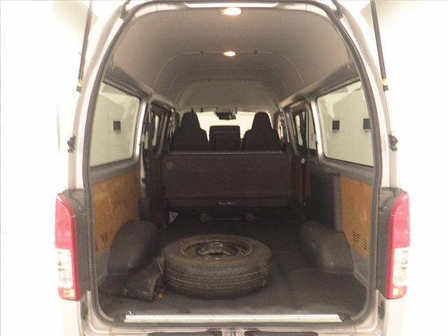 Toyota HIACE VAN 2018 7983672-7