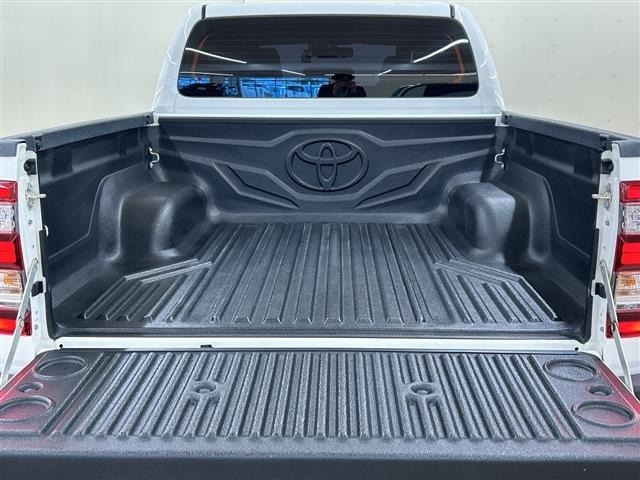 Toyota HILUX 2022 7988901-3