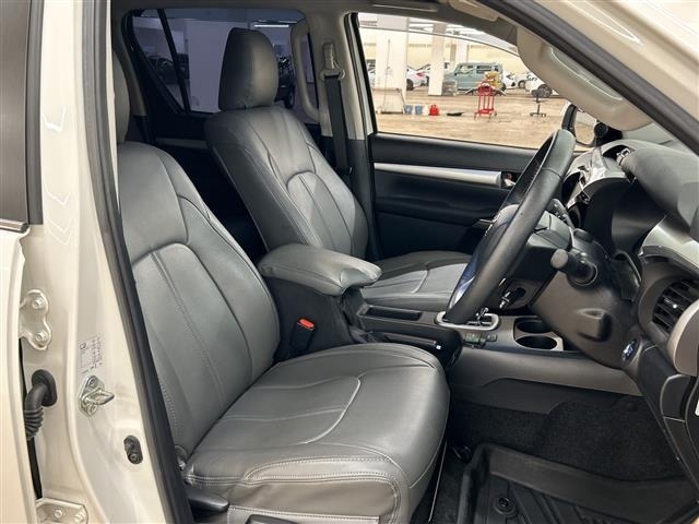 Toyota HILUX 2022 7988901-7