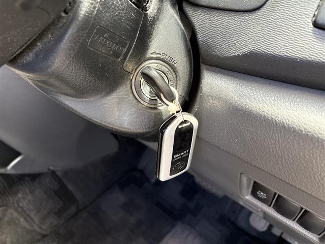 Toyota ISIS 2008 7988841-13