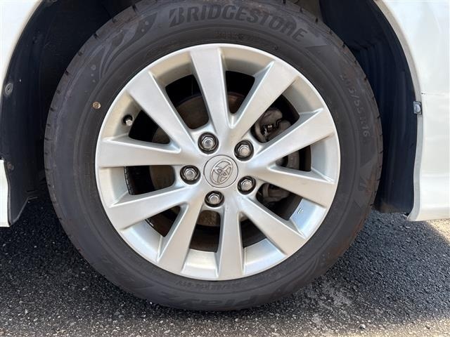 Toyota ISIS 2008 7988841-19