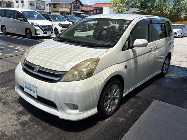 Toyota ISIS 2008 7988841-7