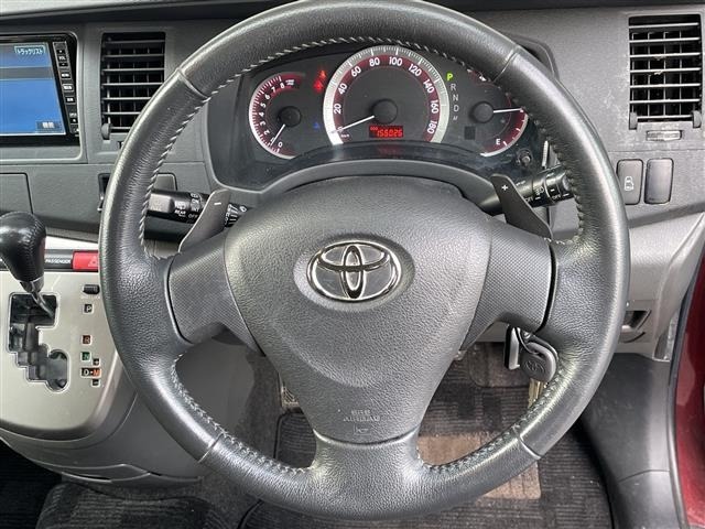Toyota ISIS 2007 7988842-14