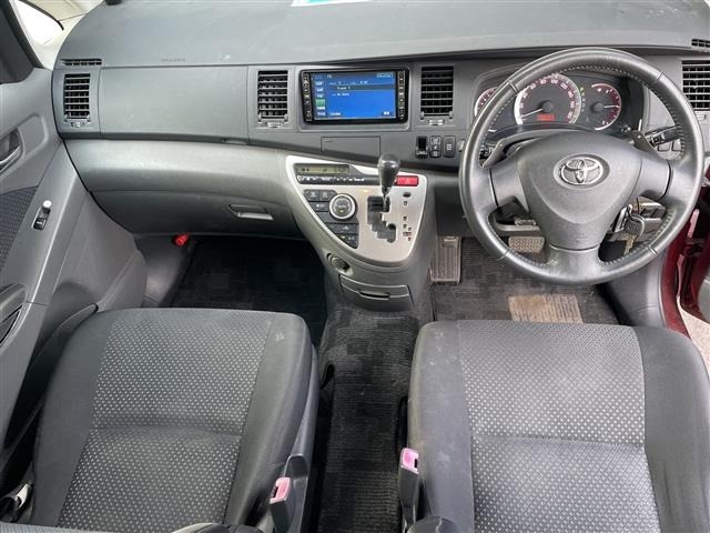 Toyota ISIS 2007 7988842-15