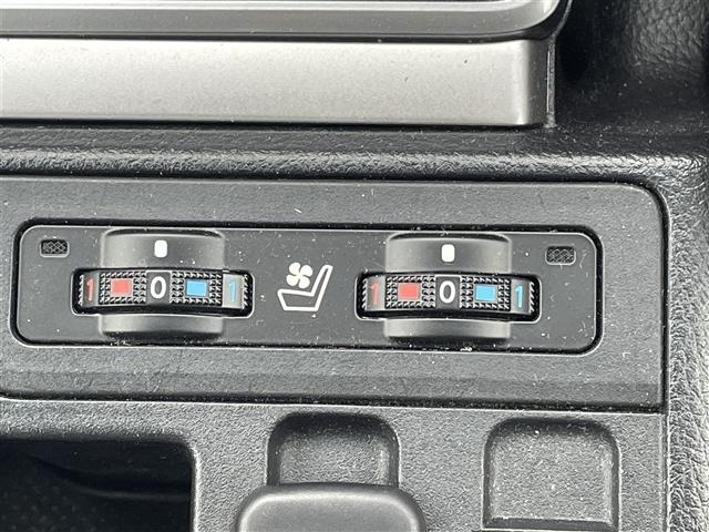 Toyota LAND CRUISER PRADO 2023 7988630-10