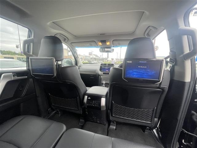 Toyota LAND CRUISER PRADO 2023 7988630-17