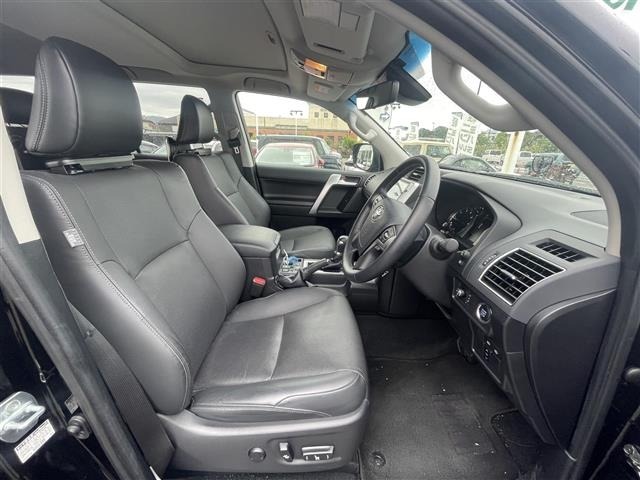 Toyota LAND CRUISER PRADO 2023 7988630-4