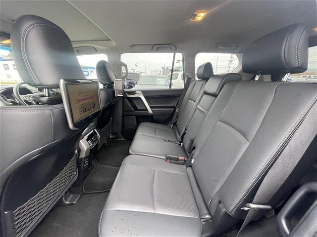 Toyota LAND CRUISER PRADO 2023 7988630-6