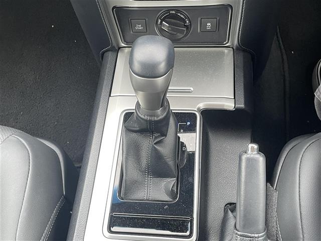 Toyota LAND CRUISER PRADO 2023 7988630-8