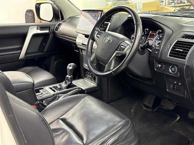 Toyota LAND CRUISER PRADO 2019 7988632-22