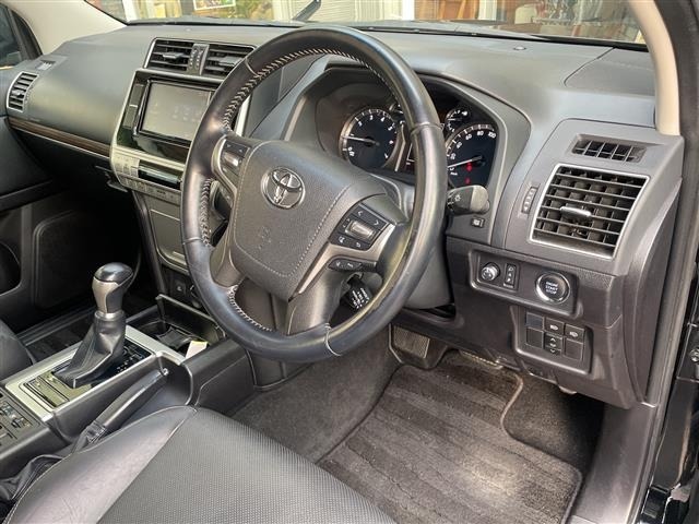 Toyota LAND CRUISER PRADO 2018 7988643-19