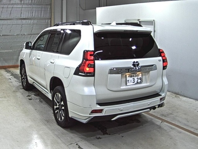 Toyota LAND CRUISER PRADO 2022 7988646-1