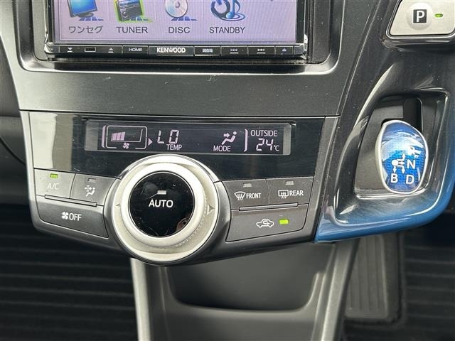 Toyota PRIUS 2011 7988458-10