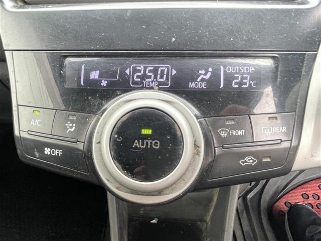 Toyota PRIUS 2013 7988476-2