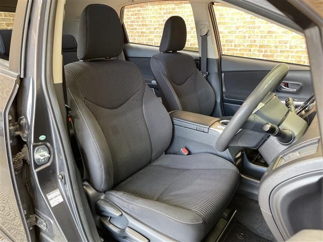 Toyota PRIUS 2017 7988496-10