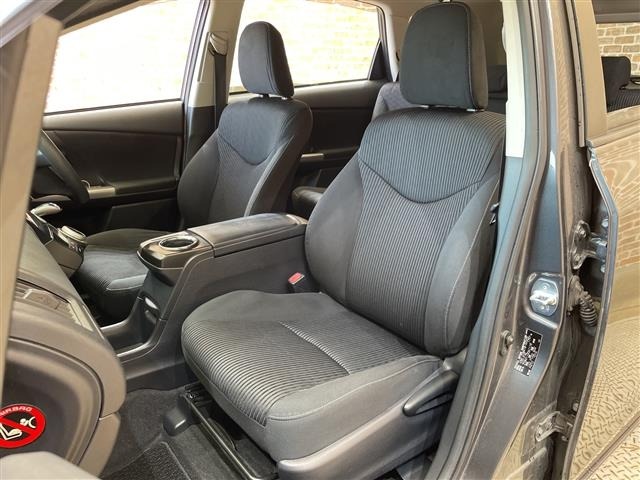 Toyota PRIUS 2017 7988496-11