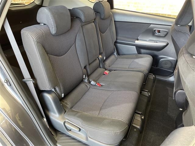 Toyota PRIUS 2017 7988496-12