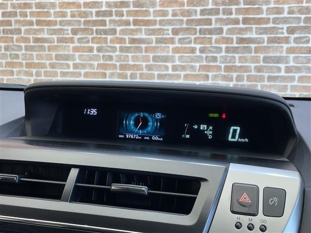 Toyota PRIUS 2017 7988496-15