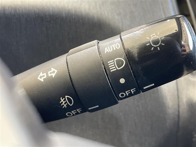 Toyota PRIUS 2017 7988496-18