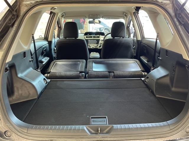 Toyota PRIUS 2017 7988496-2