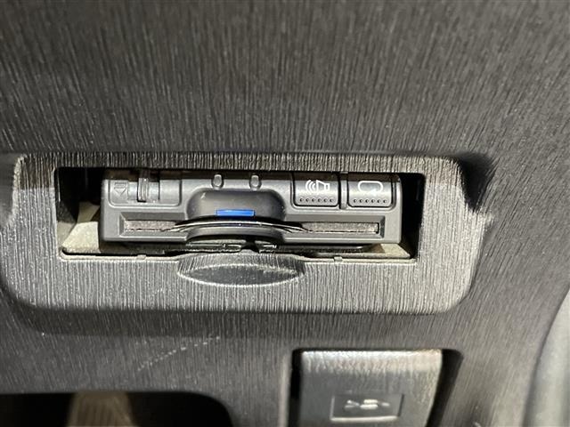 Toyota PRIUS 2017 7988496-8