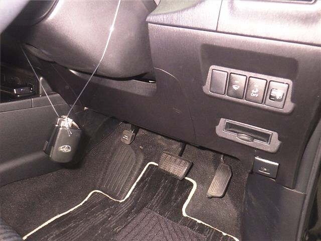 Toyota PRIUS 2016 7988512-9
