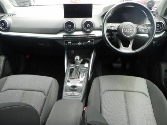Audi Q2 2017 7988438-3