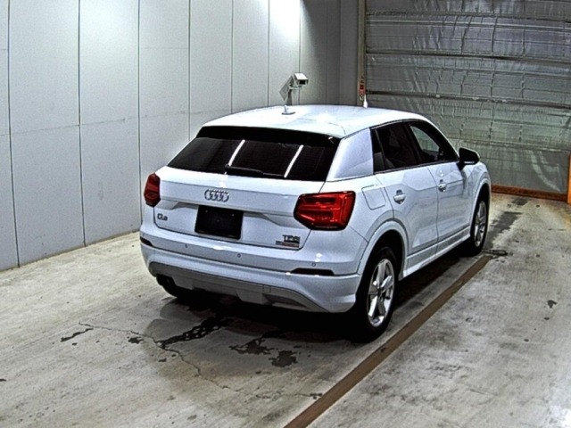 Audi Q2 2017 7988438-5