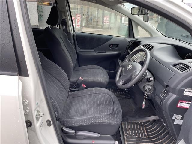 Toyota RACTIS 2009 7988551-5