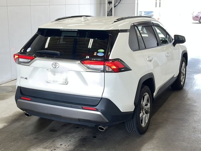 Toyota RAV4 2021 7988364-1