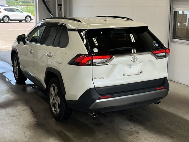 Toyota RAV4 2021 7988364-5