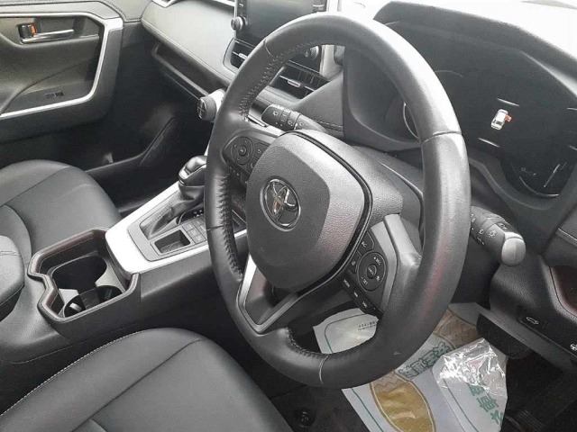 Toyota RAV4 2021 7988383-9