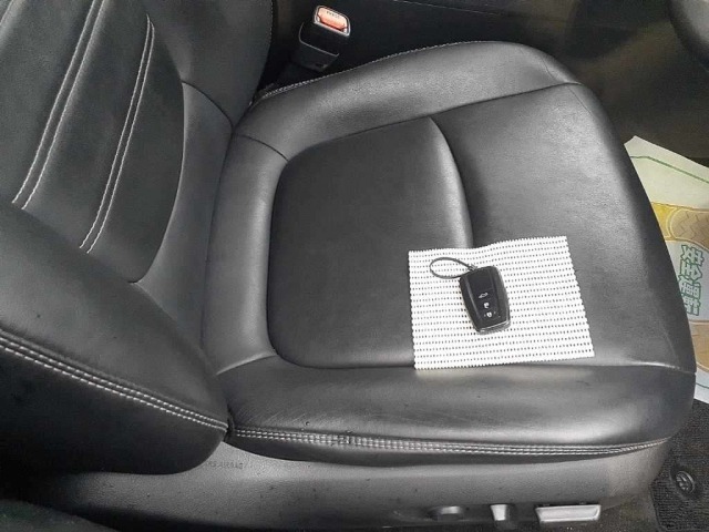 Toyota RAV4 2019 7988384-10