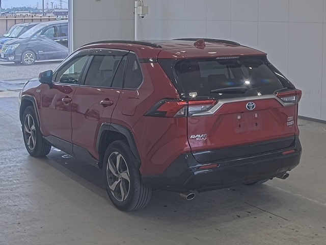 Toyota RAV4 2021 7988389-1