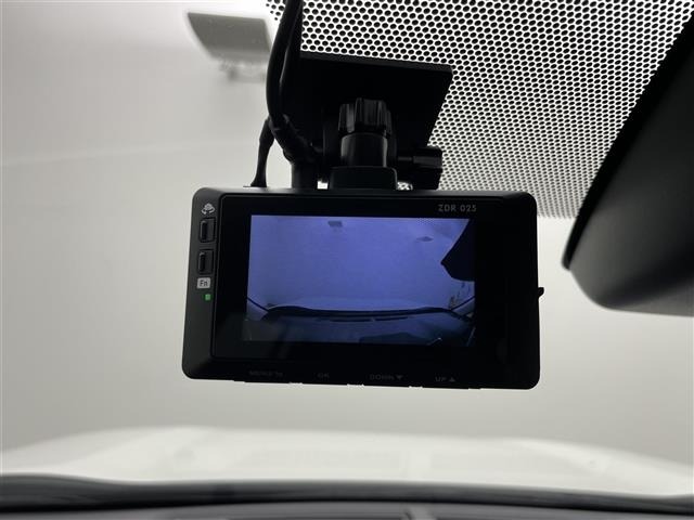 Toyota RAV4 2021 7988409-18