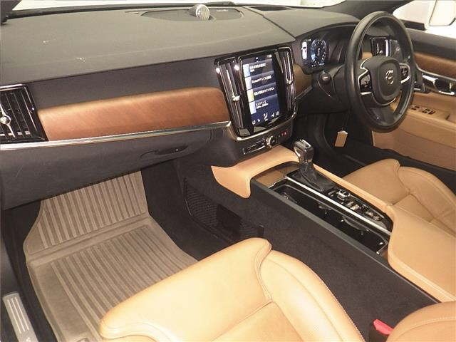Volvo V90 2017 7984094-4