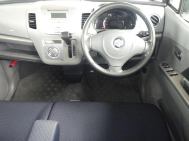 Suzuki WAGON R 2011 7984231-3