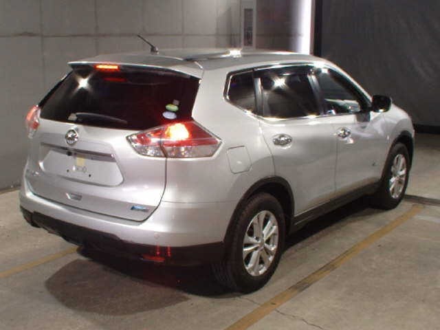 Nissan X-TRAIL 2016 7986711-5