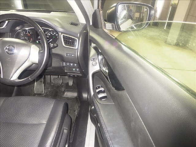 Nissan X-TRAIL 2016 7986711-7