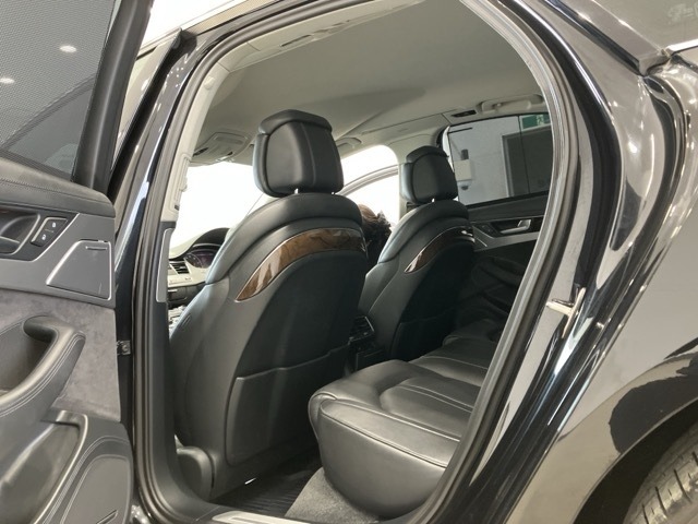 Audi A8 2012 8014469-10
