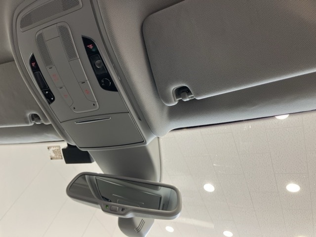 Audi A8 2012 8014469-7