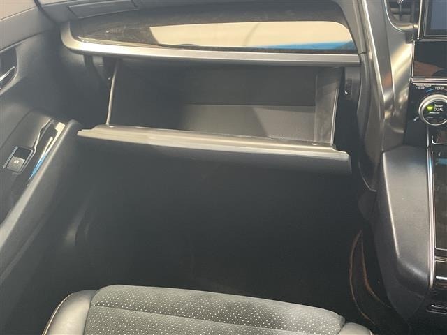 Toyota ALPHARD 2017 8015391-7