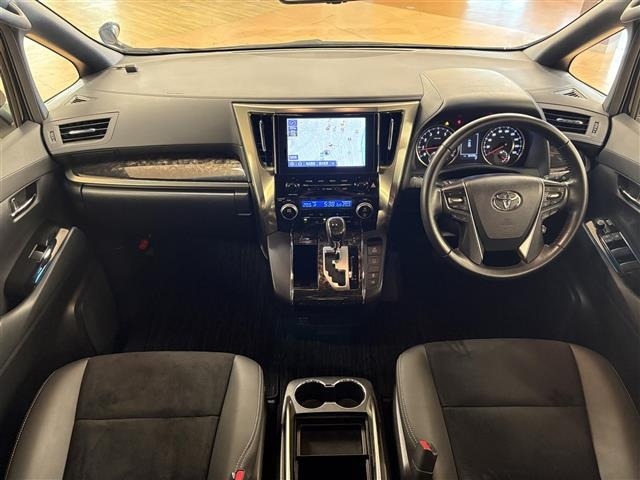 Toyota ALPHARD 2022 8015396-14