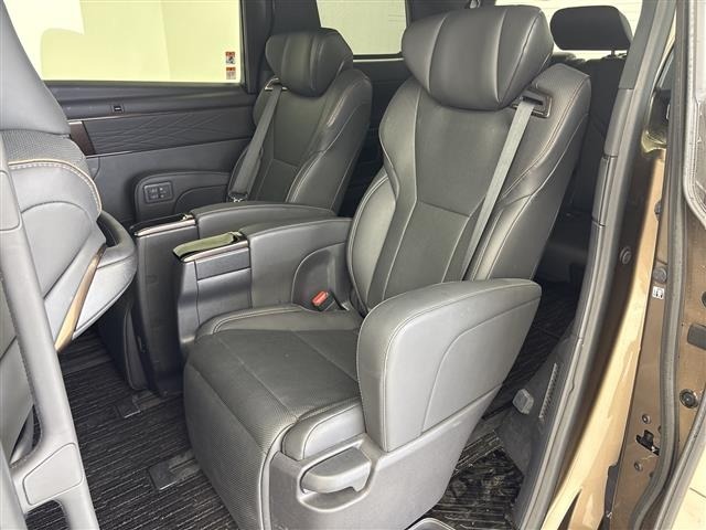 Toyota ALPHARD 2024 8015398-11