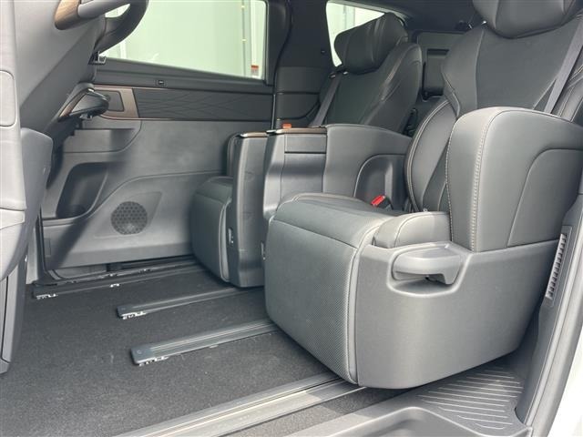 Toyota ALPHARD 2025 8015406-12
