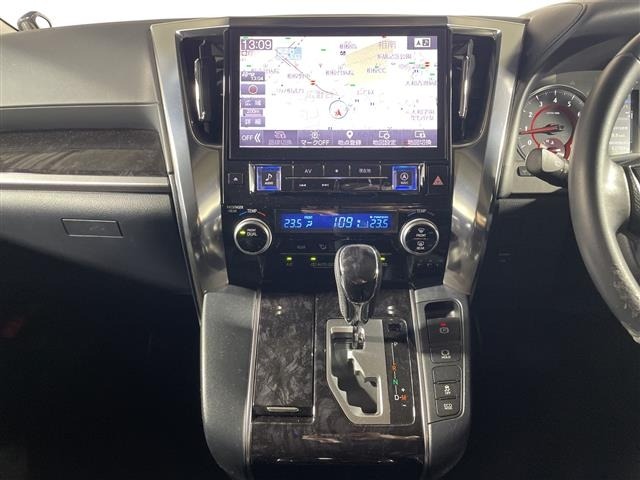 Toyota ALPHARD 2018 8015431-16